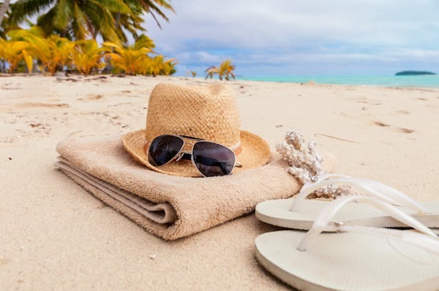 Beach hat and sunglasses