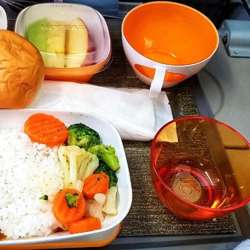 Oriental vegetarian airline meal