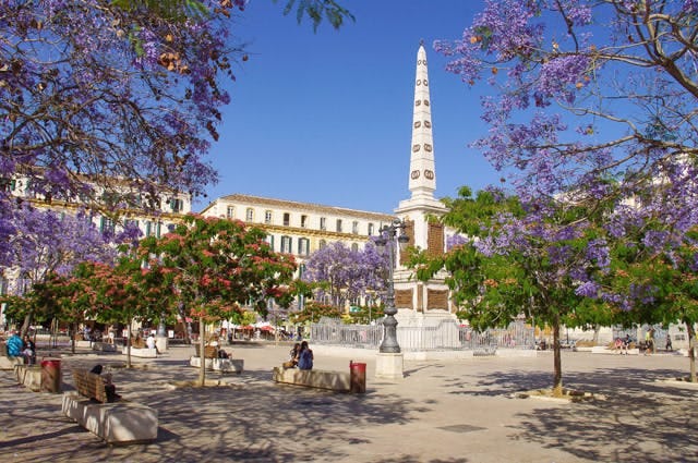 A public square in Malaga with Oblix in the centre