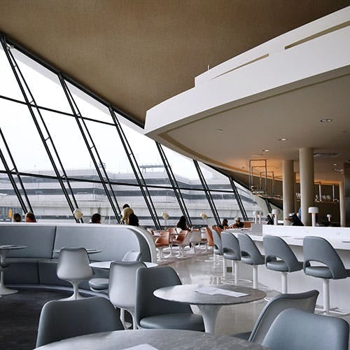 Picture of a first class airport lounge restaurant