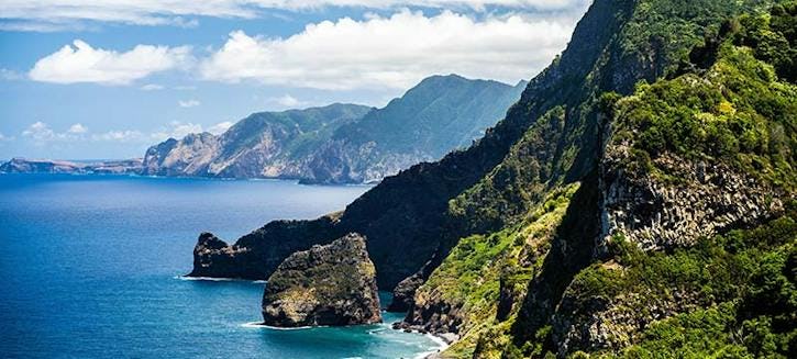 A picture of a cliff in Madeira Island.