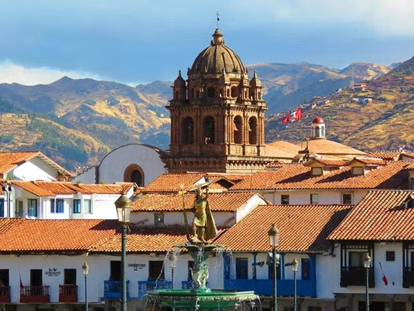 Picture of a cathedral in Cusco, Peru